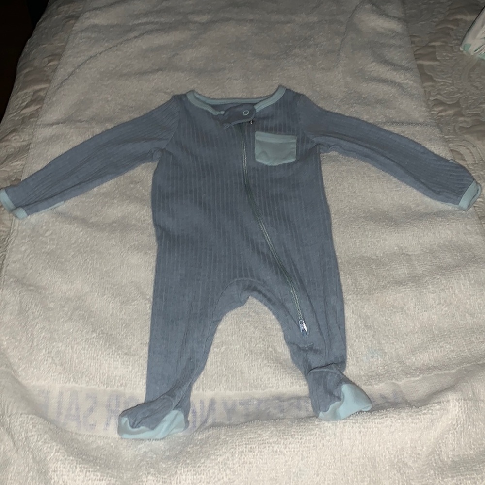 baby one piece outfit with zipper